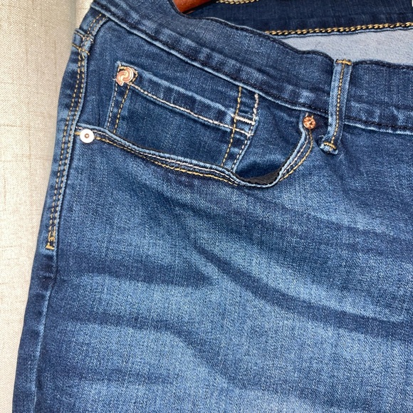 Levi's Denizen Jeans - Curvy Skinny 18M - Picture 3 of 8